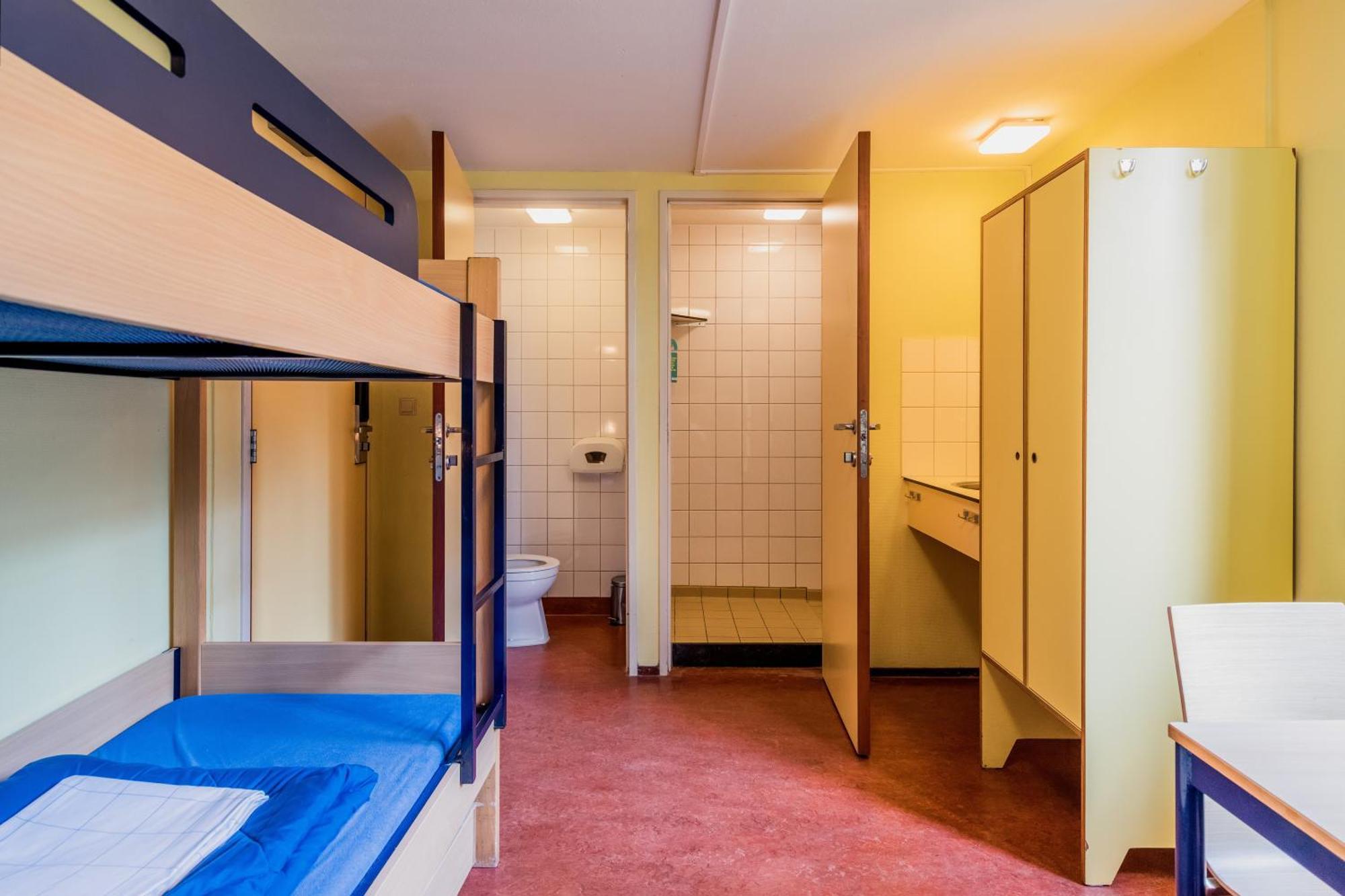 Stayokay Hostel أبلدورن الغرفة الصورة